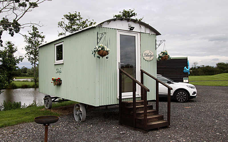 Poplar-Grove-Caravan-Park-Shepherd-Hut-External-1-Small